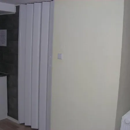 Kleine Zentral Gelegen