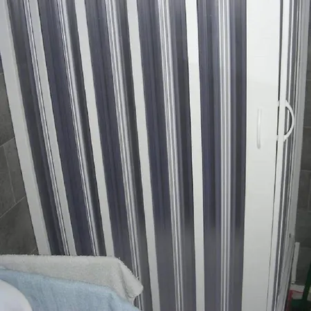 Kleine Zentral Gelegen 公寓 *