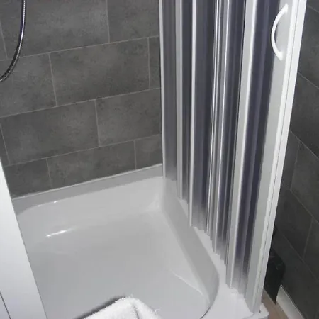 Kleine Zentral Gelegen 金策尔