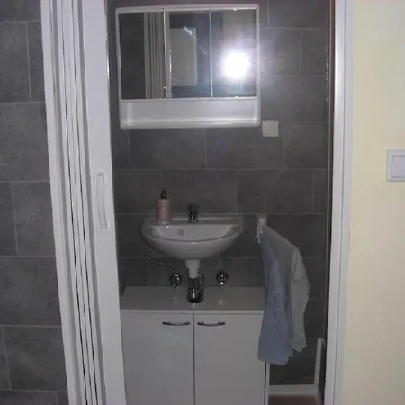 Kleine Zentral Gelegen