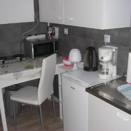 Kleine Zentral Gelegen Apartment Kuenzell