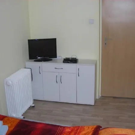 Kleine Zentral Gelegen 金策尔